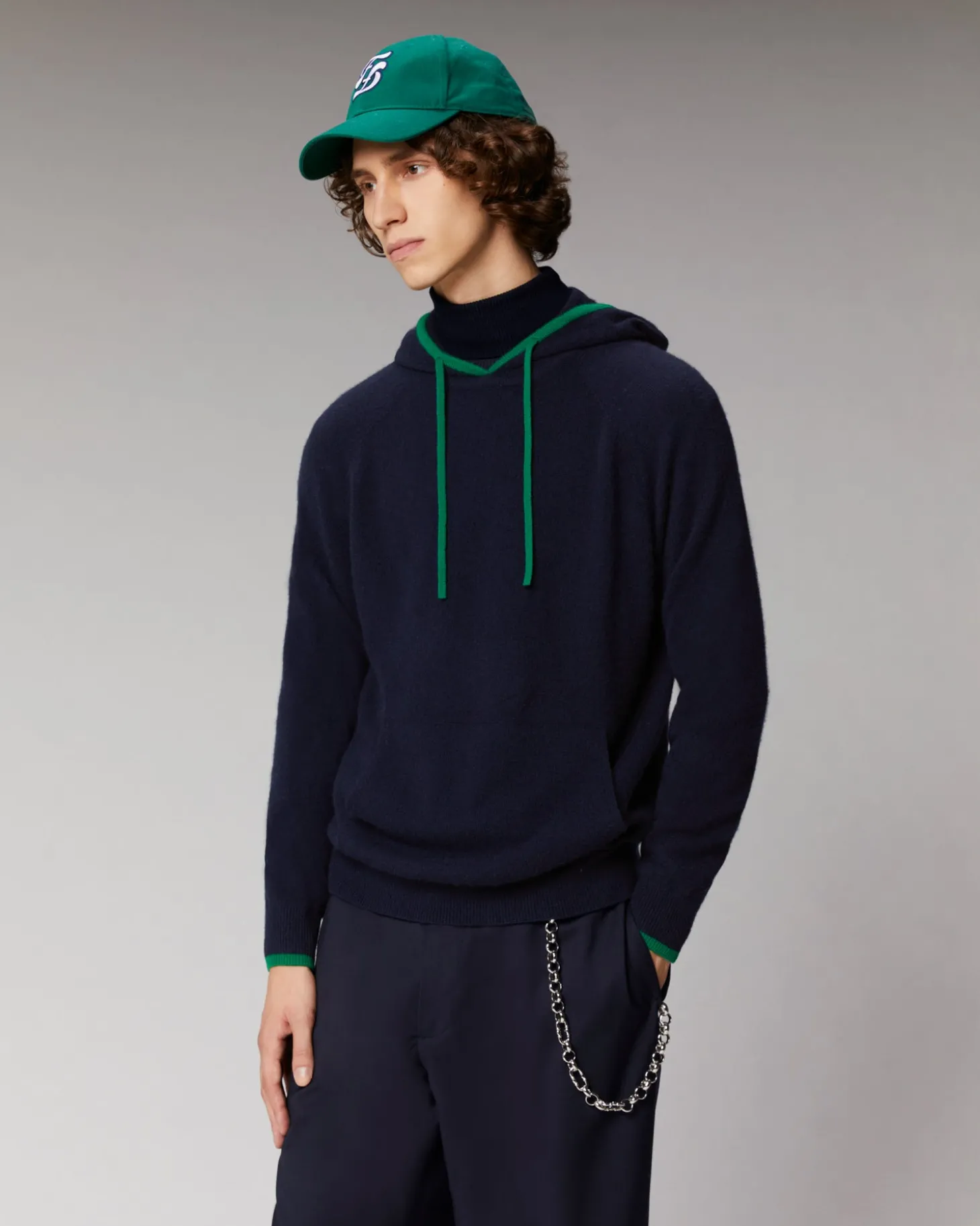 Pull Hoodie Liserets Contrastes Léger